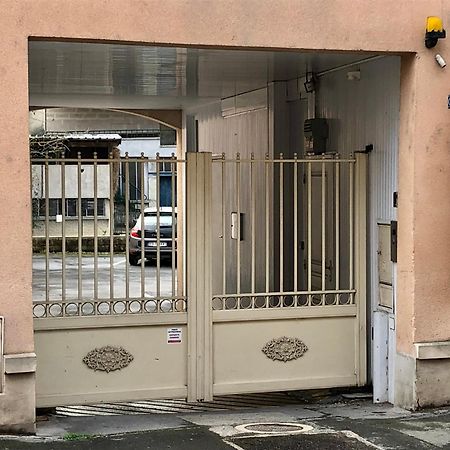 Logement Centre Ville D'Epernay Avec Parking Prive Екстериор снимка