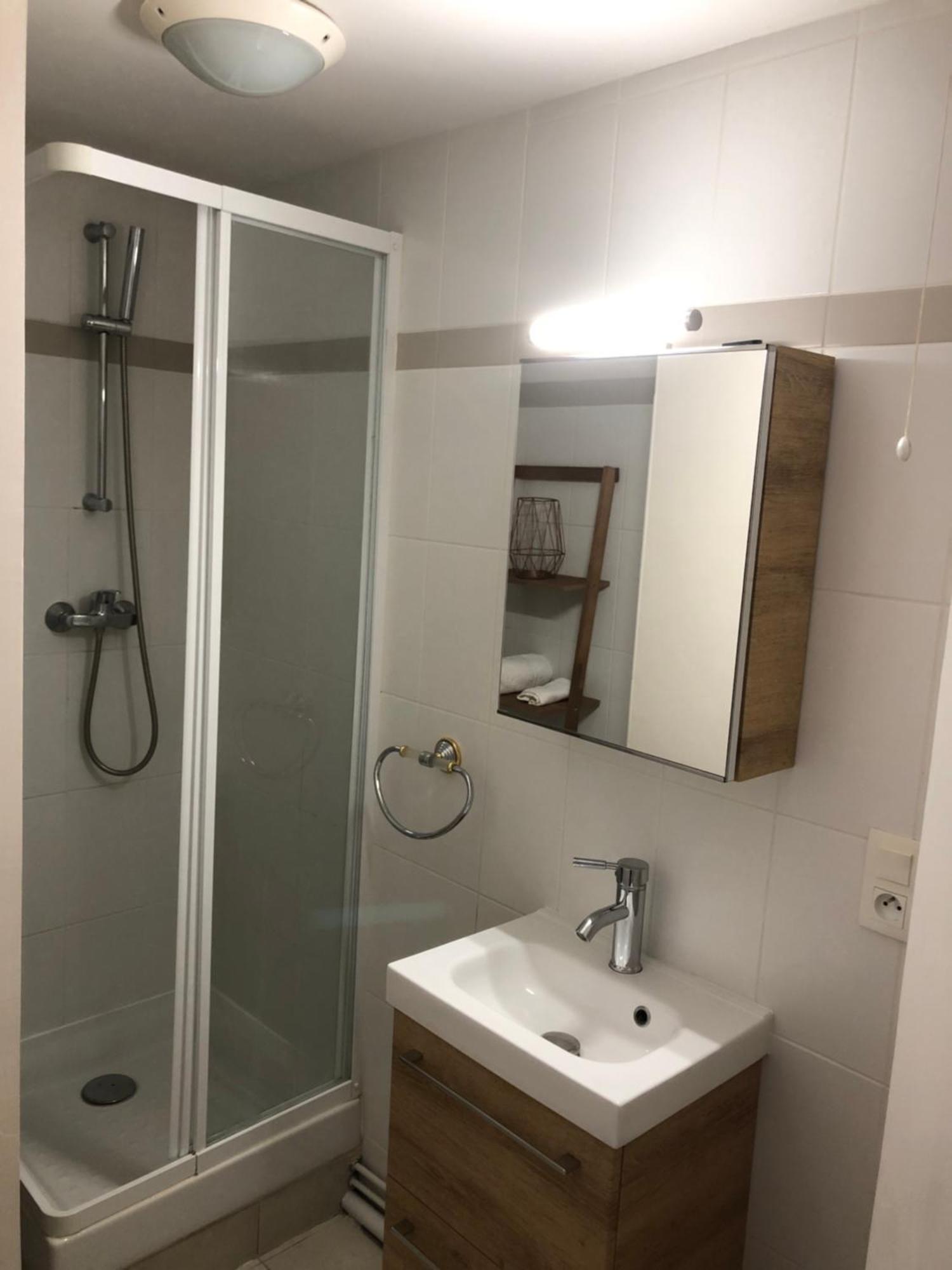 Logement Centre Ville D'Epernay Avec Parking Prive Екстериор снимка