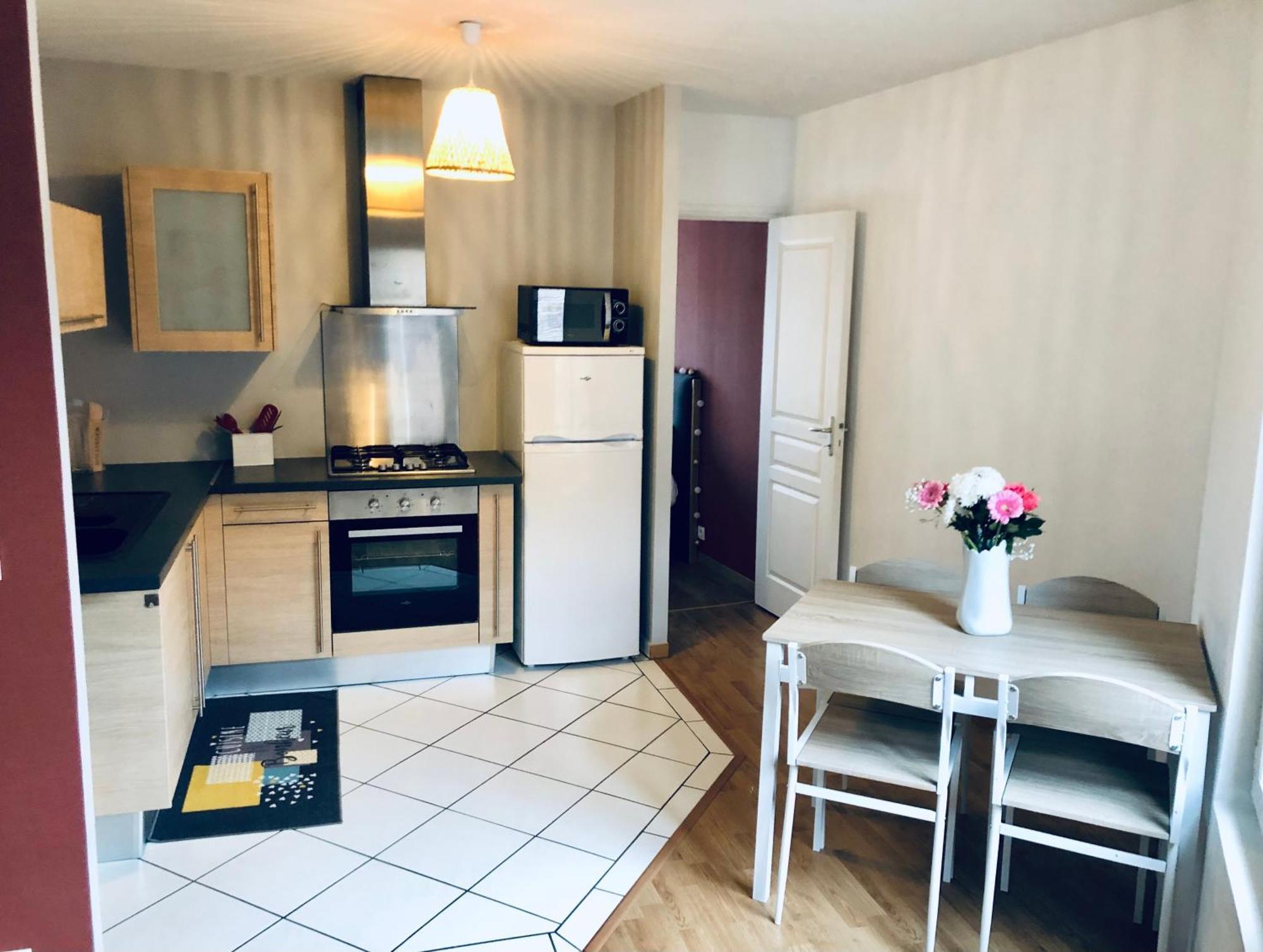 Logement Centre Ville D'Epernay Avec Parking Prive Екстериор снимка